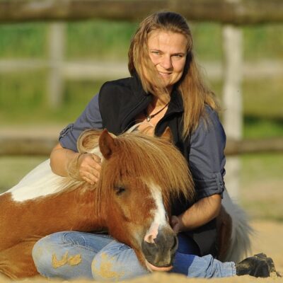 Babette Teschen